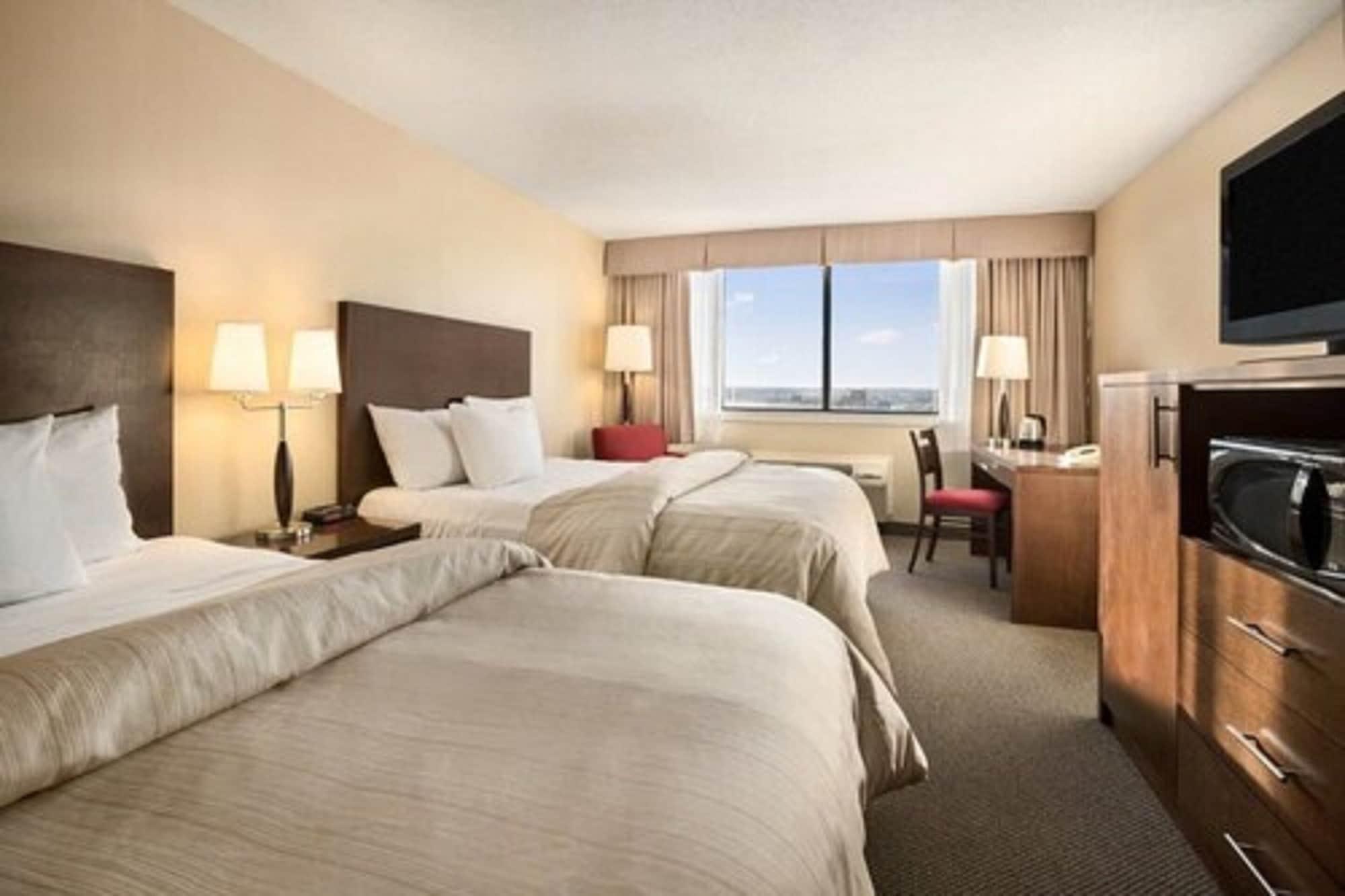 The Senator Hotel & Conference Center Timmins Extérieur photo